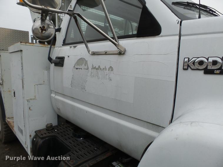 image for item DD2402 1995 Chevrolet Kodiak C6500 service truck with crane