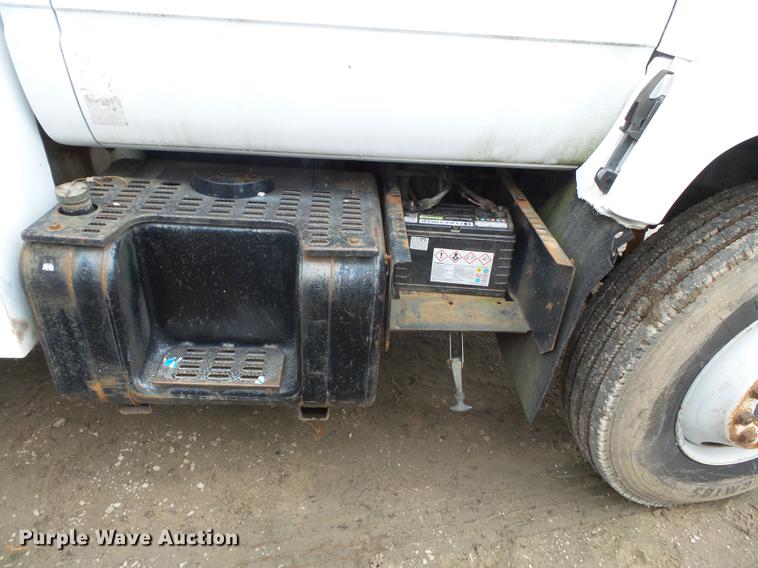 image for item DD2402 1995 Chevrolet Kodiak C6500 service truck with crane