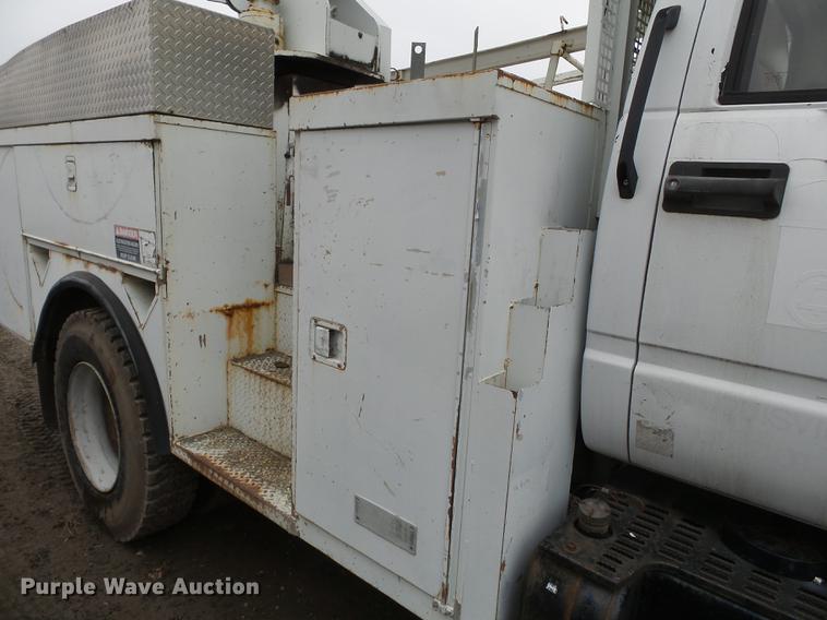 image for item DD2402 1995 Chevrolet Kodiak C6500 service truck with crane