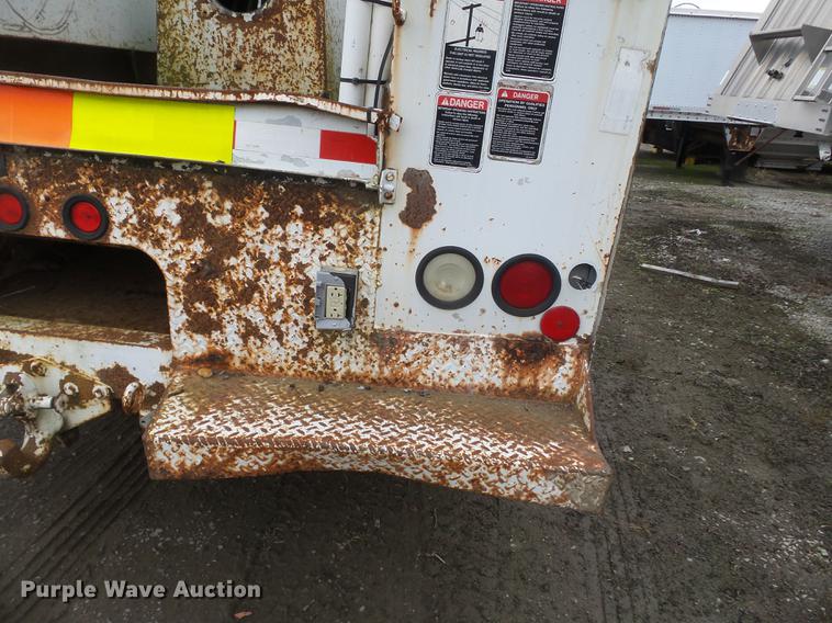 image for item DD2402 1995 Chevrolet Kodiak C6500 service truck with crane