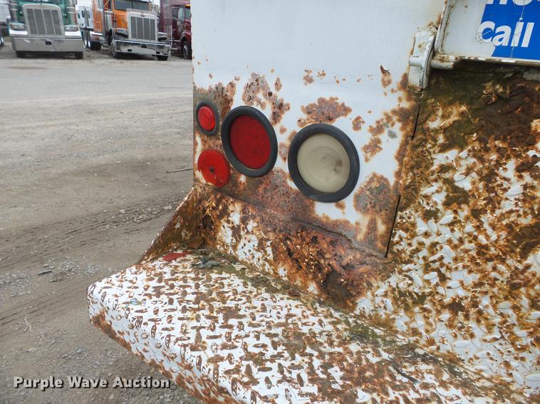 image for item DD2402 1995 Chevrolet Kodiak C6500 service truck with crane