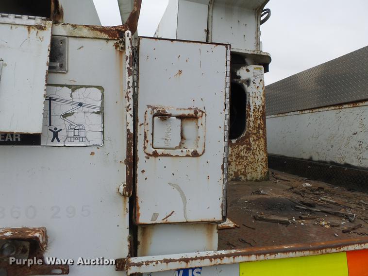 image for item DD2402 1995 Chevrolet Kodiak C6500 service truck with crane