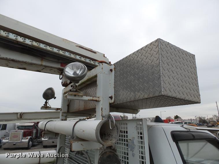 image for item DD2402 1995 Chevrolet Kodiak C6500 service truck with crane