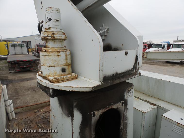 image for item DD2402 1995 Chevrolet Kodiak C6500 service truck with crane