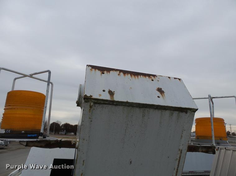 image for item DD2402 1995 Chevrolet Kodiak C6500 service truck with crane