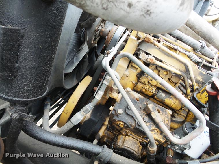 image for item DD2402 1995 Chevrolet Kodiak C6500 service truck with crane