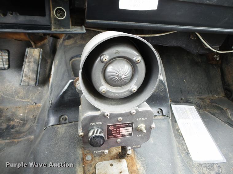 image for item DD2402 1995 Chevrolet Kodiak C6500 service truck with crane