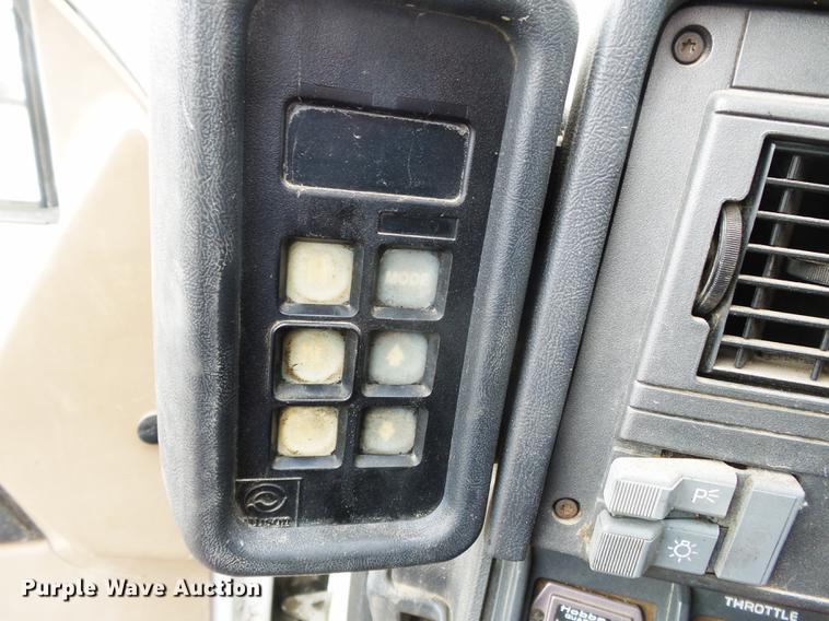 image for item DD2402 1995 Chevrolet Kodiak C6500 service truck with crane