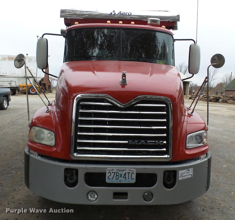 image for item DD2404 2011 Mack CXU613 dump truck