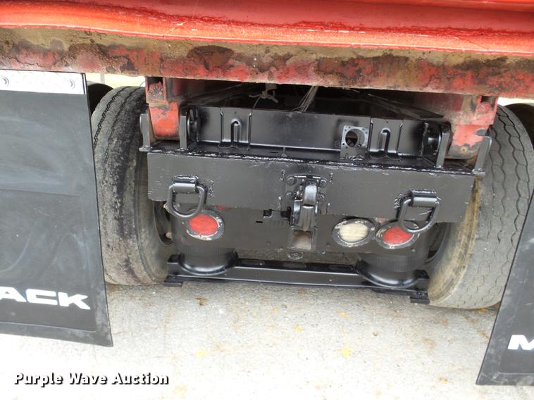 image for item DD2404 2011 Mack CXU613 dump truck