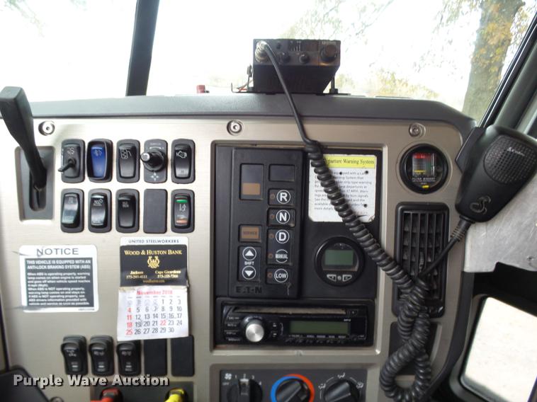 image for item DD2404 2011 Mack CXU613 dump truck