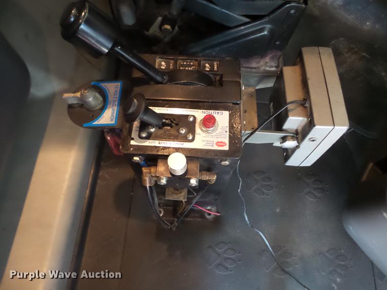 image for item DD2404 2011 Mack CXU613 dump truck