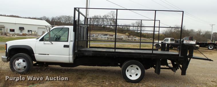 image for item DD2405 1996 Chevrolet 3500HD flatbed pickup truck
