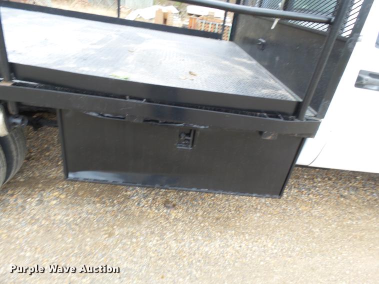 image for item DD2405 1996 Chevrolet 3500HD flatbed pickup truck