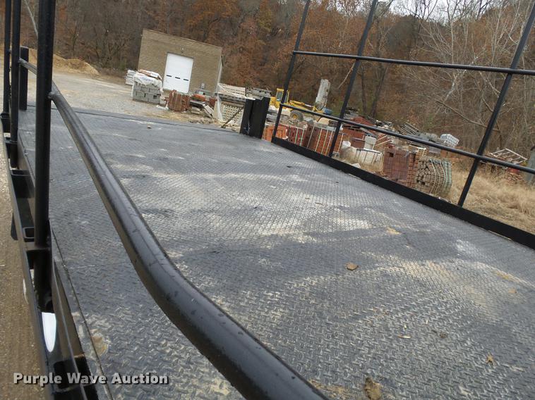 image for item DD2405 1996 Chevrolet 3500HD flatbed pickup truck