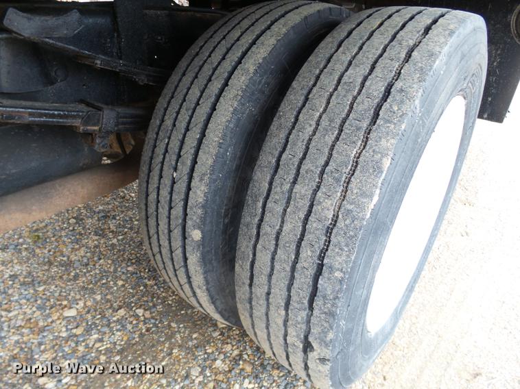 image for item DD2405 1996 Chevrolet 3500HD flatbed pickup truck