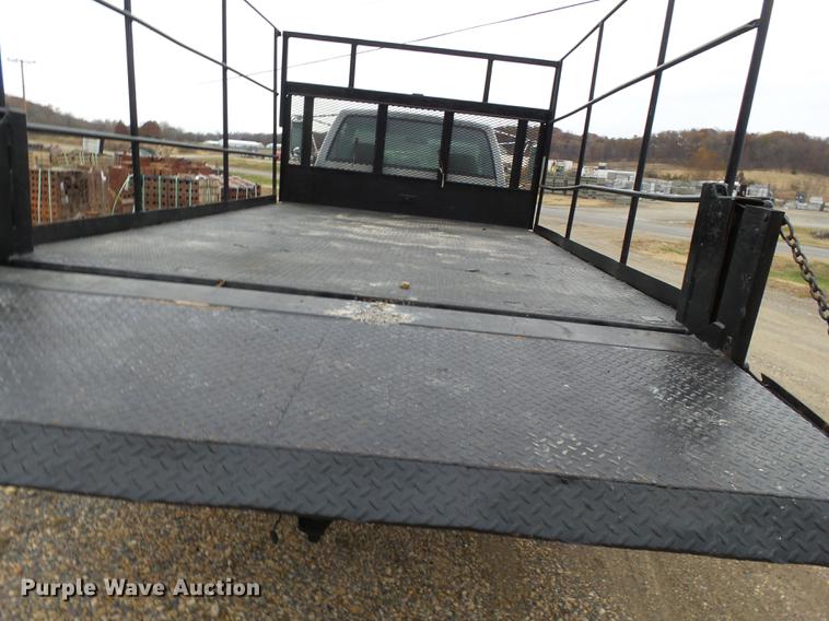 image for item DD2405 1996 Chevrolet 3500HD flatbed pickup truck