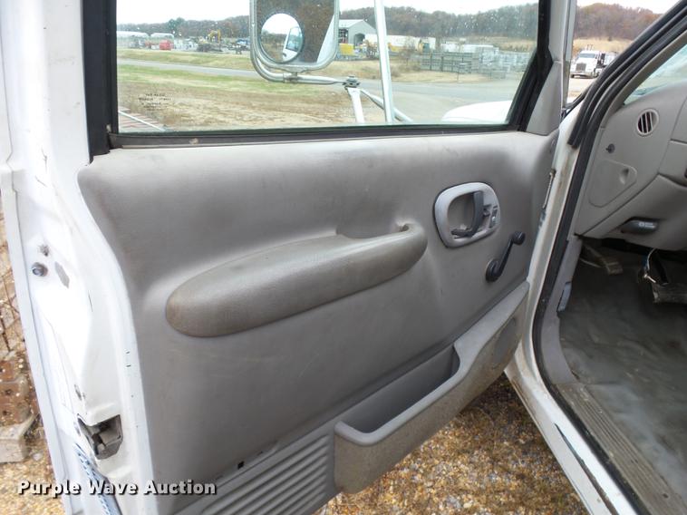 image for item DD2405 1996 Chevrolet 3500HD flatbed pickup truck