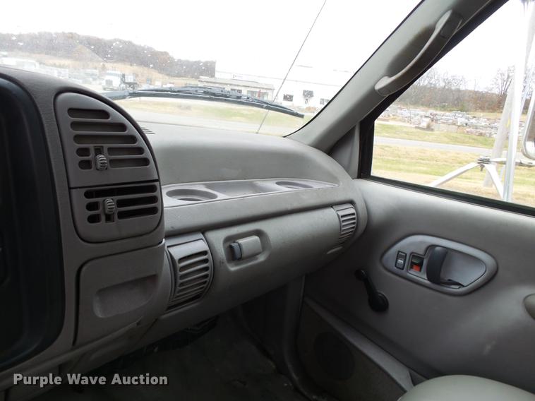 image for item DD2405 1996 Chevrolet 3500HD flatbed pickup truck