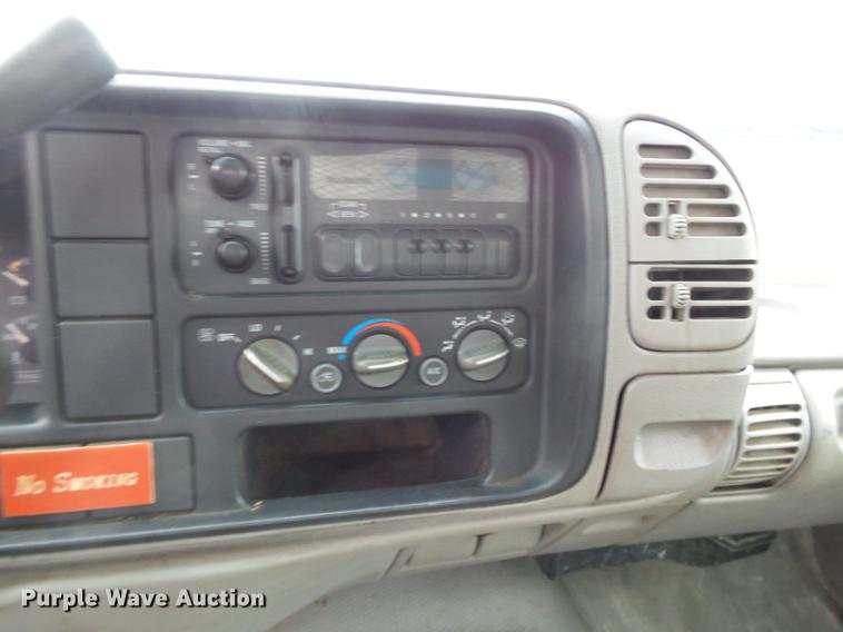 image for item DD2405 1996 Chevrolet 3500HD flatbed pickup truck