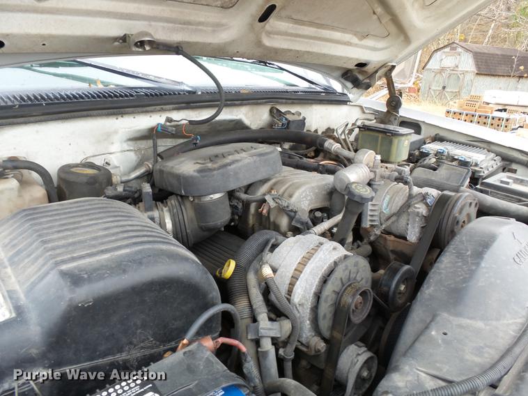 image for item DD2405 1996 Chevrolet 3500HD flatbed pickup truck