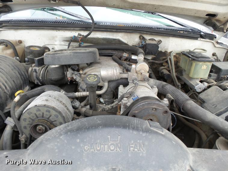 image for item DD2405 1996 Chevrolet 3500HD flatbed pickup truck