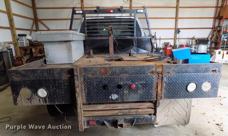 image for item DD3510 2005 Ford F450 Super Duty SuperCab flatbed truck