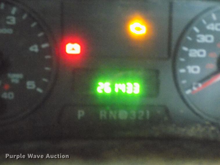 image for item DD3510 2005 Ford F450 Super Duty SuperCab flatbed truck