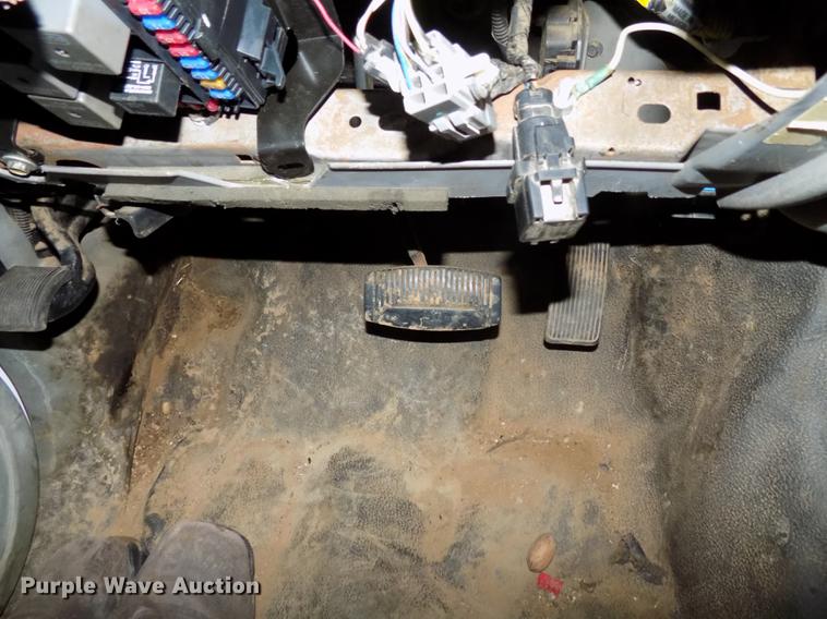 image for item DD3510 2005 Ford F450 Super Duty SuperCab flatbed truck