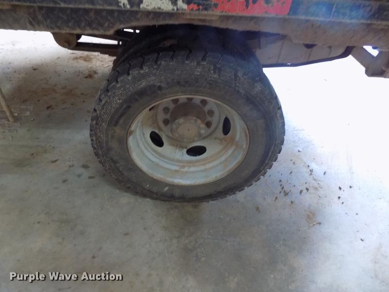 image for item DD3510 2005 Ford F450 Super Duty SuperCab flatbed truck