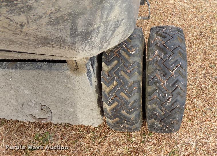 image for item DD3525 2013 Toro MB1600 power buggy