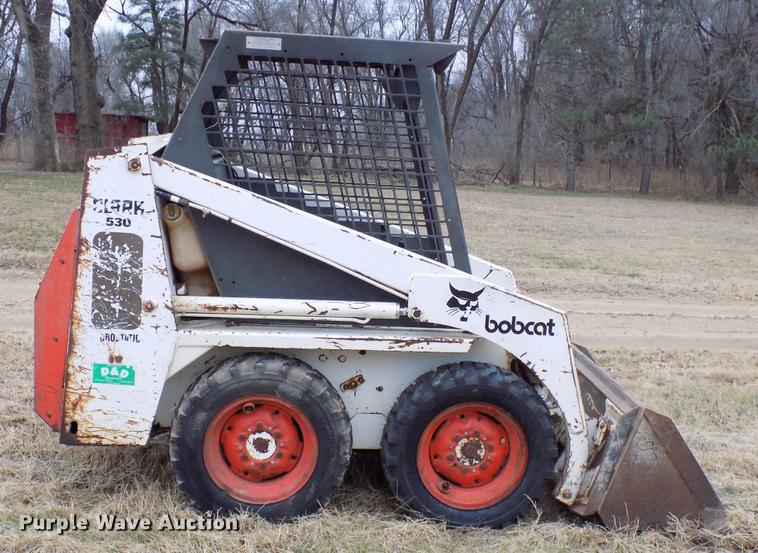 image for item DD3533 1977 Bobcat 530 skid steer