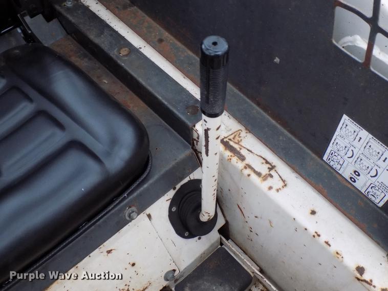 image for item DD3533 1977 Bobcat 530 skid steer