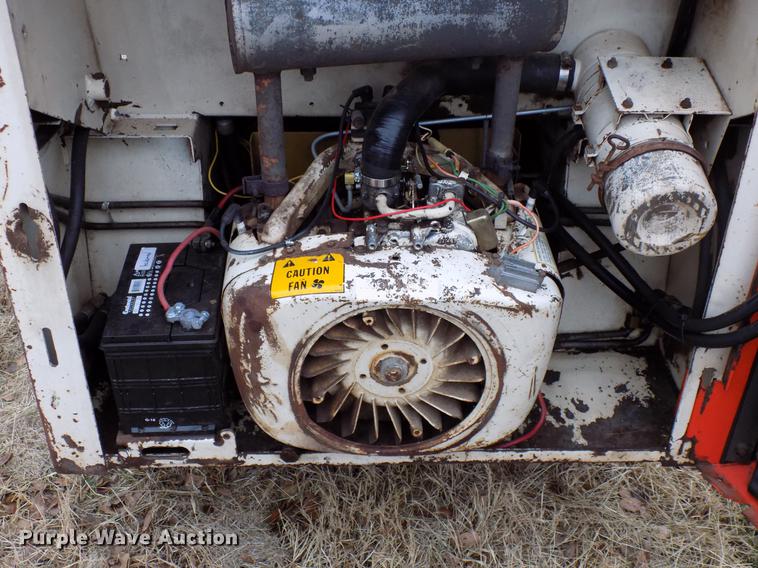 image for item DD3533 1977 Bobcat 530 skid steer