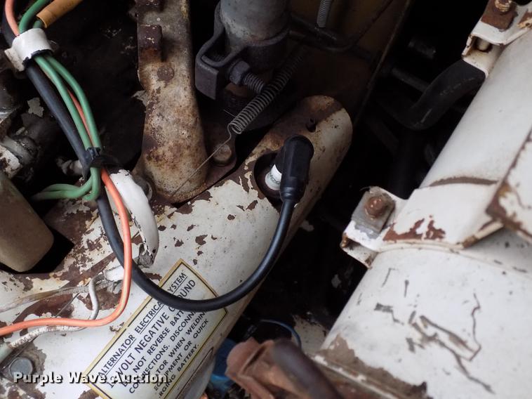 image for item DD3533 1977 Bobcat 530 skid steer