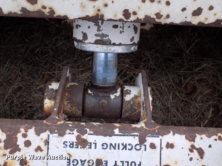 image for item DD3533 1977 Bobcat 530 skid steer