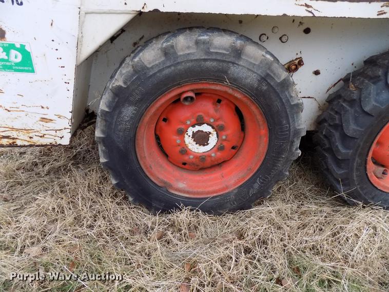 image for item DD3533 1977 Bobcat 530 skid steer