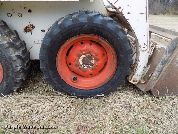image for item DD3533 1977 Bobcat 530 skid steer