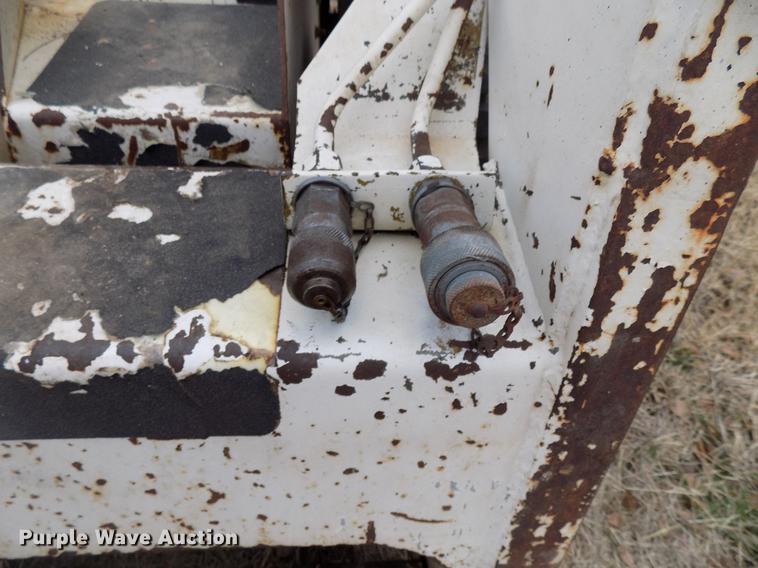 image for item DD3533 1977 Bobcat 530 skid steer