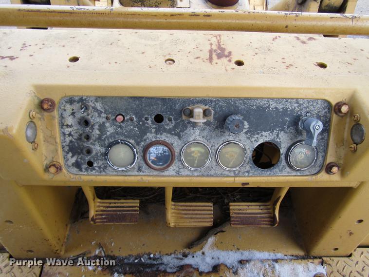 image for item DD3864 1980 Caterpillar 955L track loader