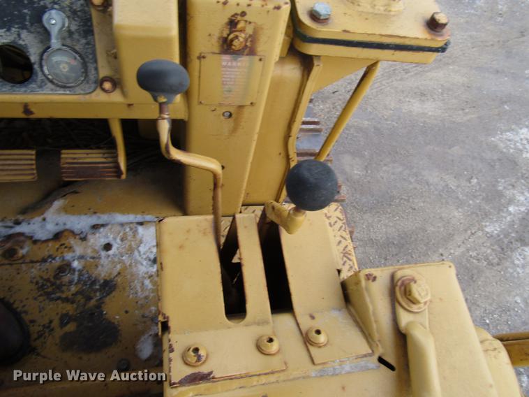 image for item DD3864 1980 Caterpillar 955L track loader