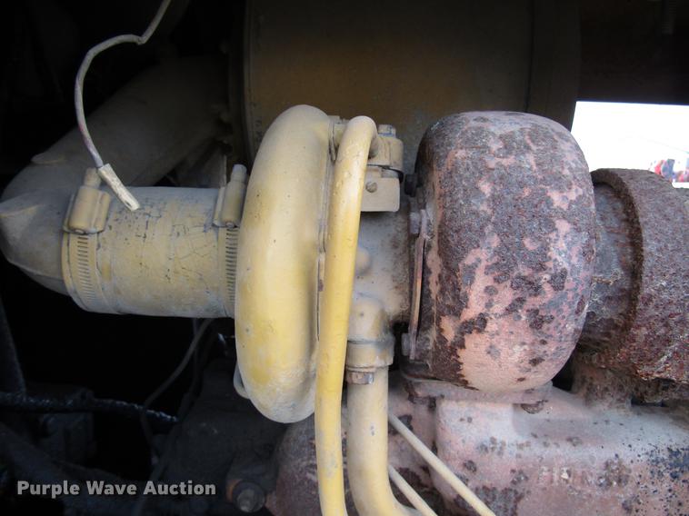 image for item DD3864 1980 Caterpillar 955L track loader