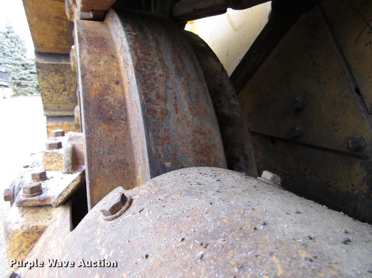 image for item DD3864 1980 Caterpillar 955L track loader