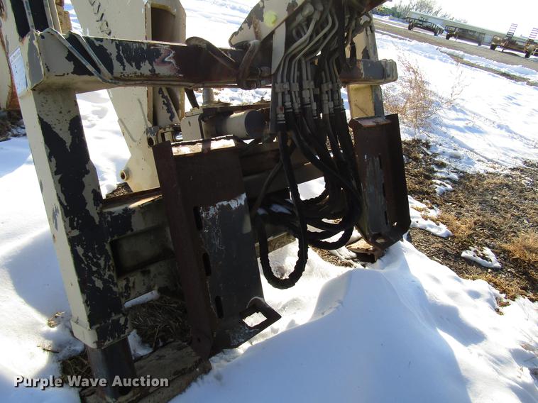 image for item DD3891 Bobcat 835S skid steer backhoe