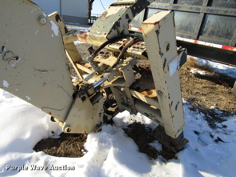 image for item DD3891 Bobcat 835S skid steer backhoe