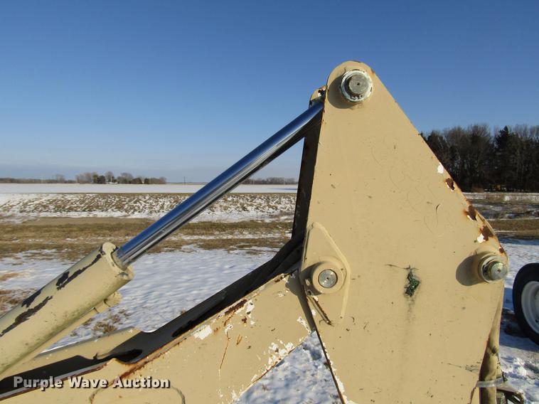 image for item DD3891 Bobcat 835S skid steer backhoe