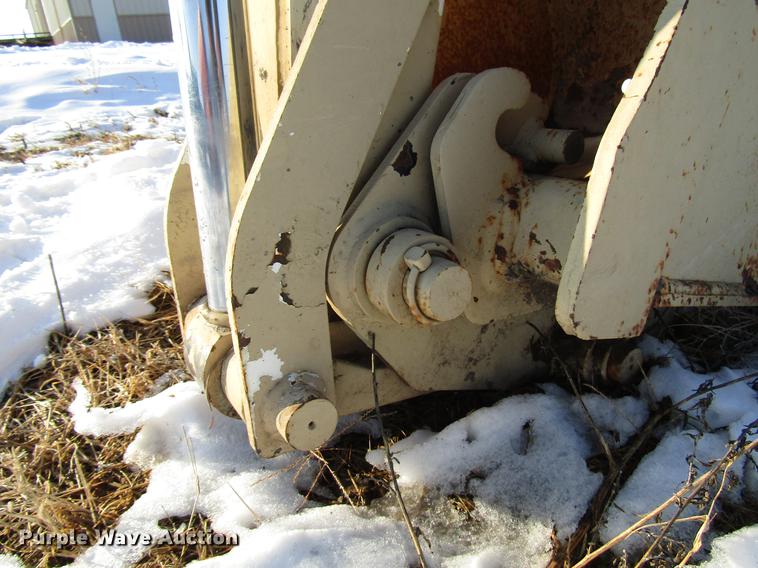 image for item DD3891 Bobcat 835S skid steer backhoe