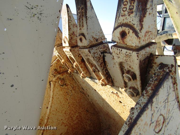 image for item DD3891 Bobcat 835S skid steer backhoe