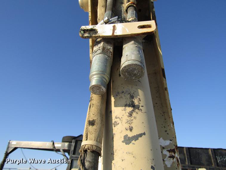 image for item DD3891 Bobcat 835S skid steer backhoe