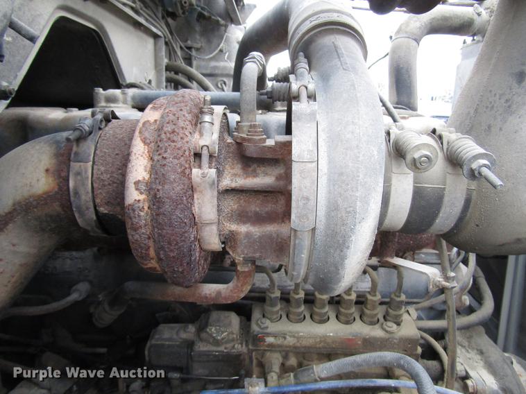 image for item DD3931 1987 Mack DM685S truck cab and chassis